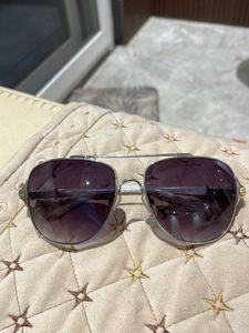 Stylish Aviator Sunglasses