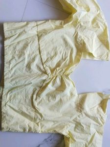Chic Yellow Ruched Top