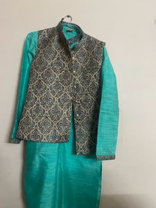Manyavar Kurtha