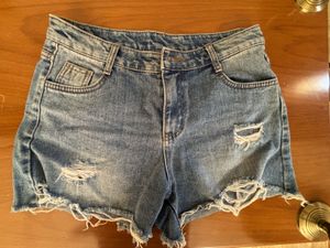 Distressed Denim Shorts❤️‍🔥