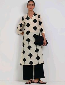 Pink Fort Cream knee length Kurta with Black Motif