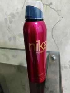 New Nike Women Floral Deodrant