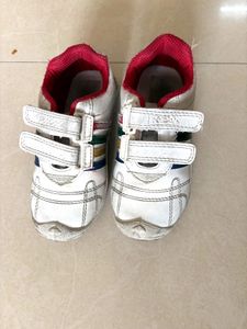 White Sport Shoes with Stripes