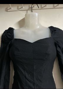 Black Puff Sleeve Sweetheart Neck Top