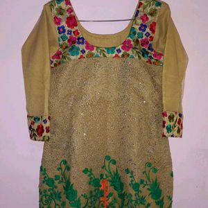Floral Embroidered Kurta