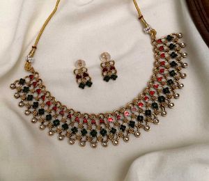 Elegant Red &amp; Green Necklace Set