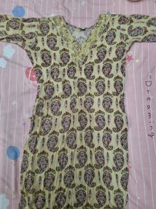 Stylish Paisley Print Kurta