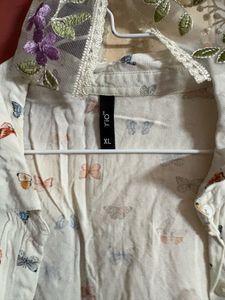 Cute Butterfly Print cropped Button-Up Shirt
