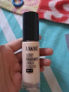 Lakme Forever Matte Foundation