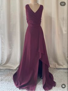 Elegant V-Neck Sleeveless Maxi Dress