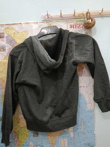 Green Pullover