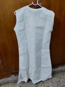 Elegant White Chikankari Kurta