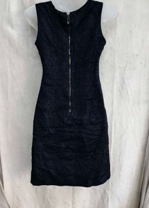 3829. Navy Blue Textured Sleeveless Dress