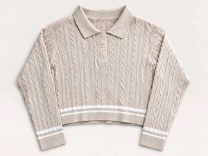 CABLE KNIT POLO SWEATER.