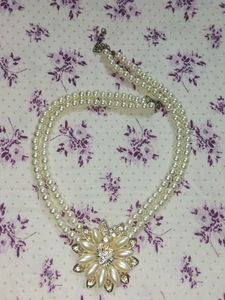 Expensive Peacock style Pearl necklace