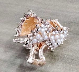 Pearl &amp; Rhinestone Hair Claw Clip🤩