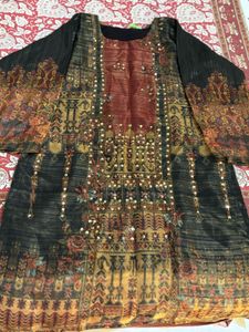 Elegant Kurta with Embellishments