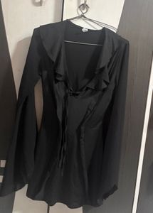 Elegant Black Ruffled Long Sleeve dress