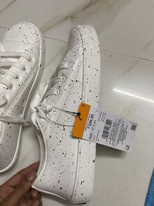 Women’s lace up shoes