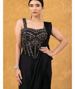 🌸 Shining Black Ruffle Saree 🌸