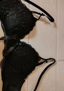 Elegant Black Lace Bra