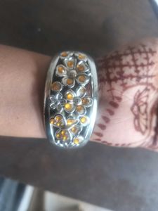 Silver Floral Bangle