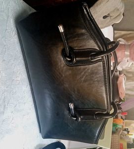 Chic Black Faux Leather Shoulder Bag