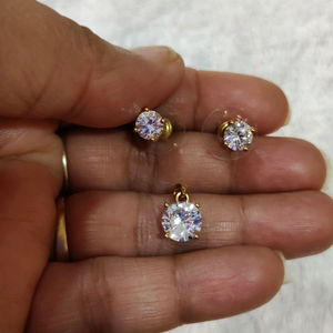 solitaire pendant set