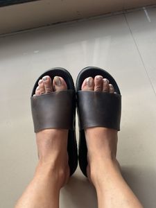 Comfortable Black Slides