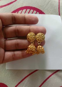 Unused Elegant Gold Jhumka Earrings