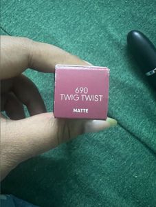 Mac Maximal Matte Lipstick "Twig Twist"