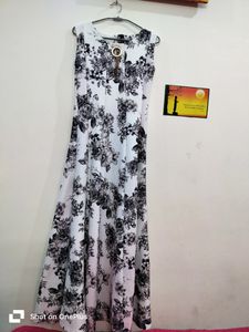 Women's Crepe Printed Length Dress Round Neck