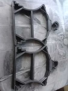 Bulk Plastic Hangers (1 dozen)