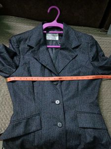 Elegant Mirelle Smart Blazer