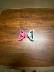 Set of 2 Matte Hair Claw Clips – Pink & Grey