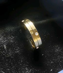 Anti-tarnish Rings stack in gold finish