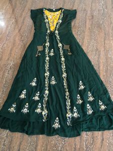 Yellow 💛 And Dark Green 💚 Color