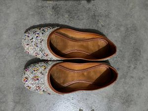 Embellished Juttis