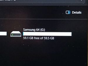 SAMSUNG 64 GB