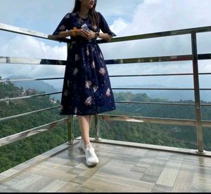 Stylish Navy Floral Midi Dress