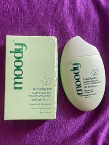 Moody AcneXpert Mattifying Sunscreen SPF 50