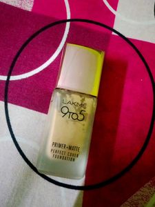 Lakme 9 to 5 Primer + Matte Foundation