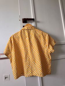 Retro Wave Print Button-Up Shirt