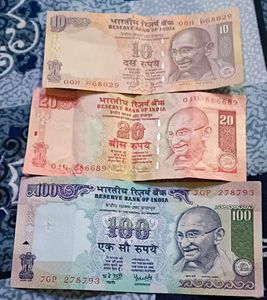 Rare 10,20,100 ruppee note without R mark