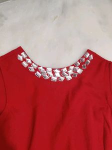 Red sleeveless dress