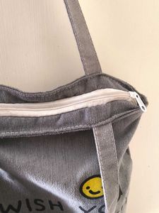 Aesthetic Tote Bag!🩶🤌🏽