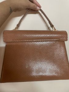 Elegant Brown Leather Handbag