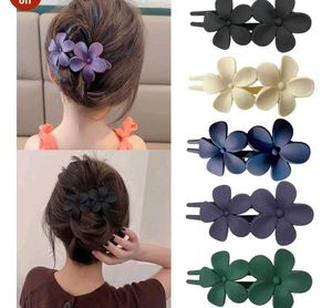 Flower Korean Clutcher