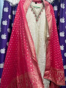 Elegant Cream Kurta Set with Pink Dupatta