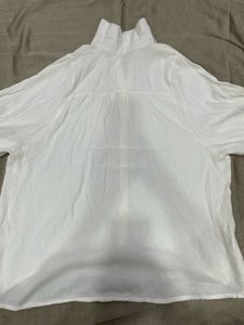 Chic White V-Neck top